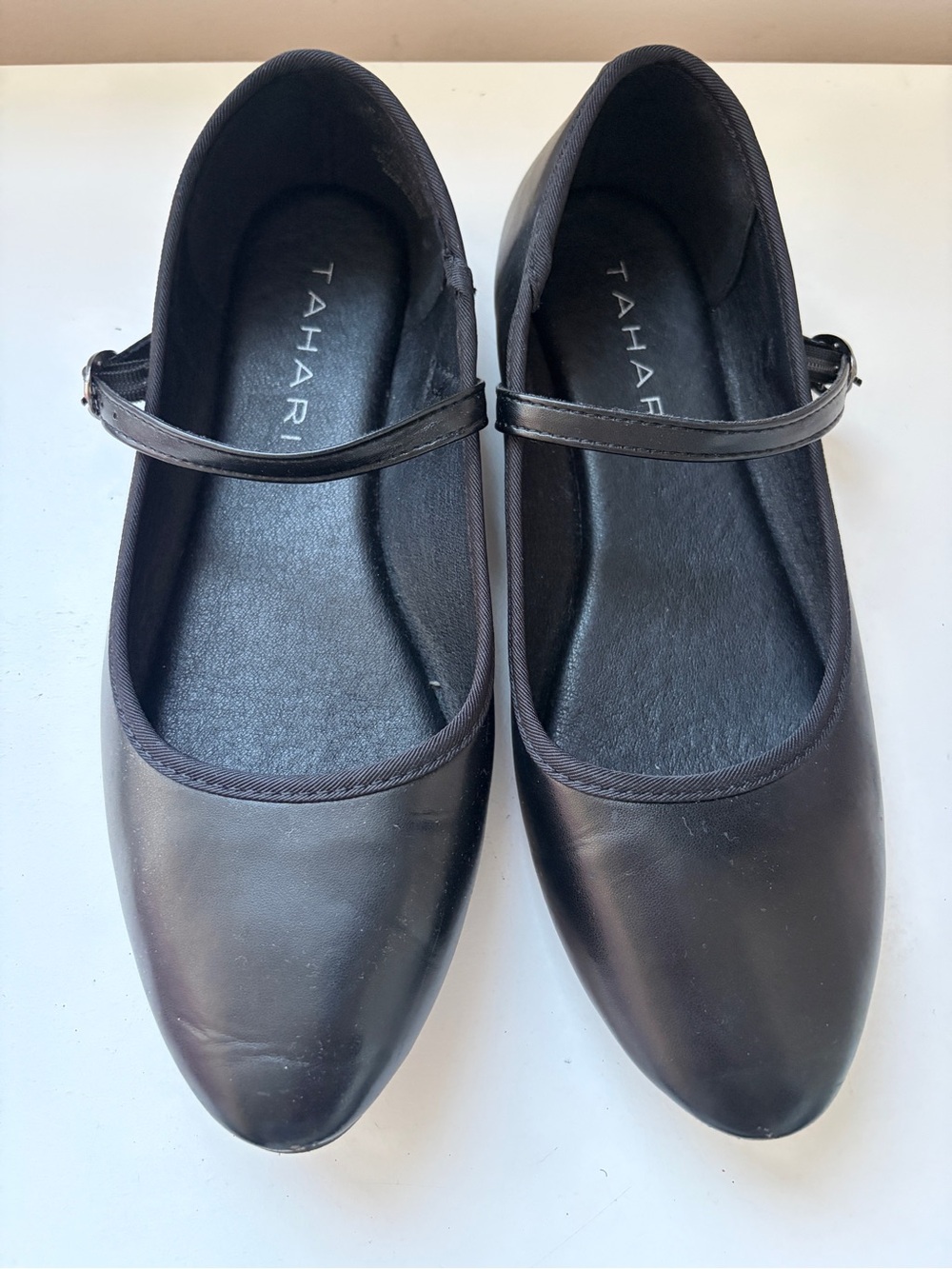 Tahari Vienna Black Mary-Jane Strap Flats Sz 8.5 Women’s